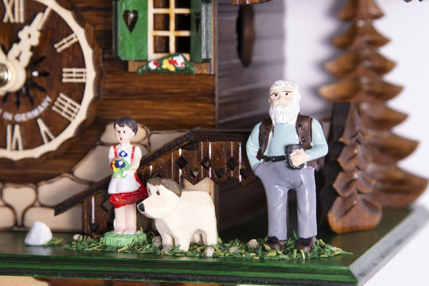Cuckoo Clock Karwendel Moutain Hut - Quartz Chalet 31cm - Engstler - stavogue