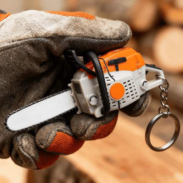 🔥Stihle Battery Operated Chainsaw Keyring🔧 - stavogue